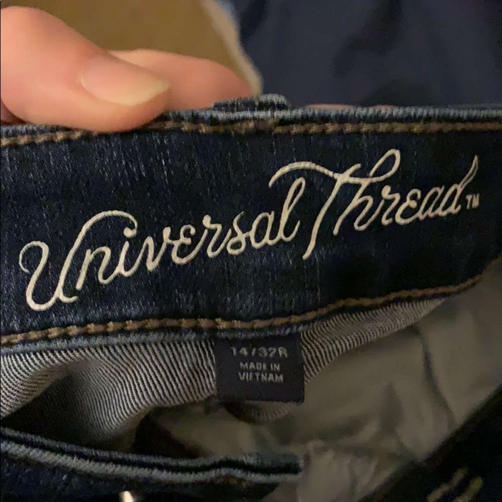 Universal thread jeans